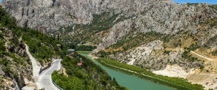 Çoruh Outdoor Travel & Tour  22.Yıllık Deneyim - | Gürcistan, Azerbaycan ve İran Turlari konusunda uzmanlık ister.